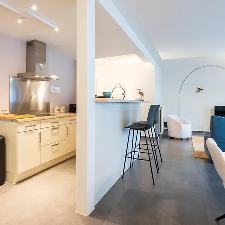 Papa Figos - Classy And Spacious 2 Bedroom